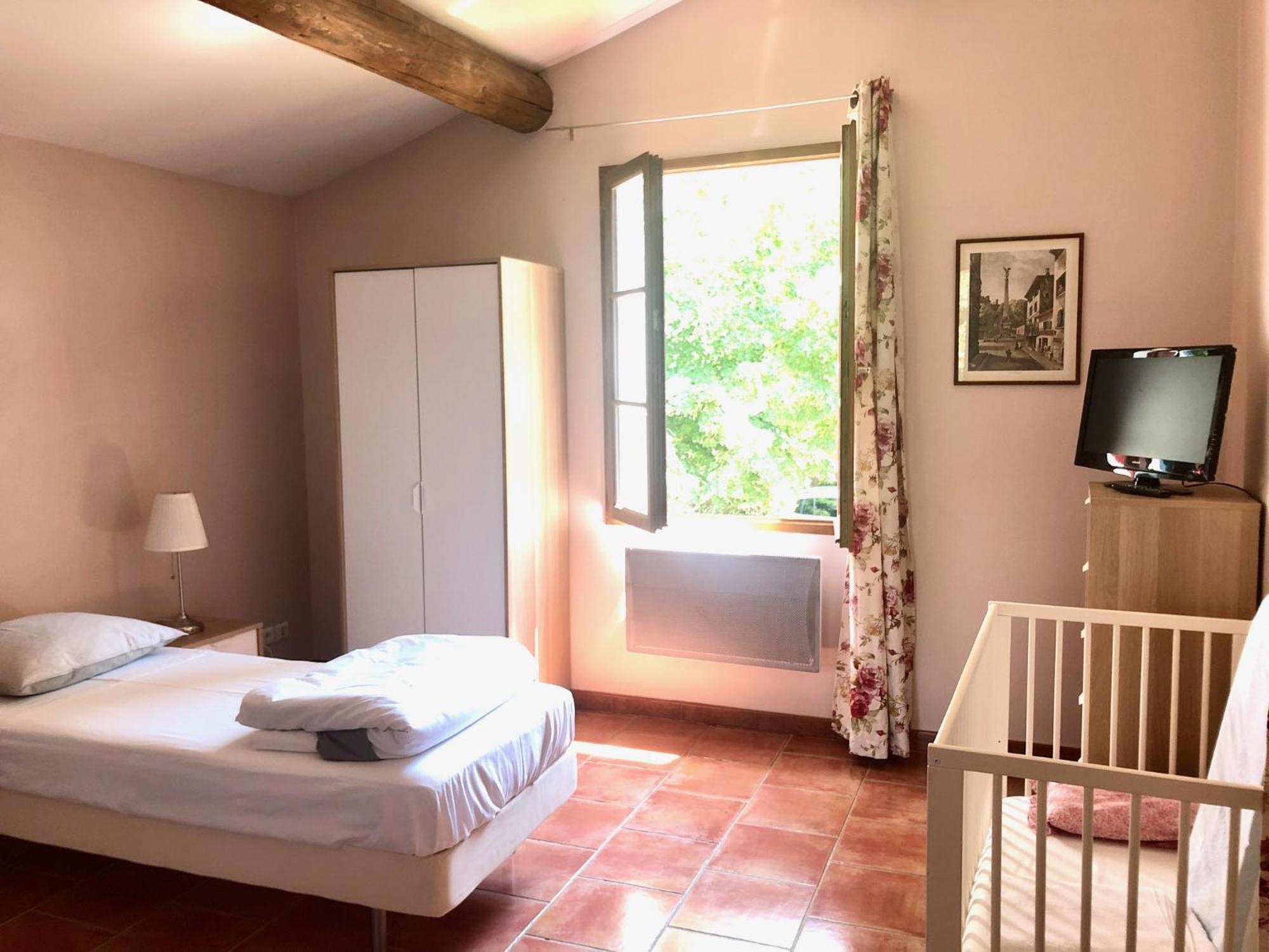 آيكس أومبروفينس B&B Villa Roumanille الغرفة الصورة